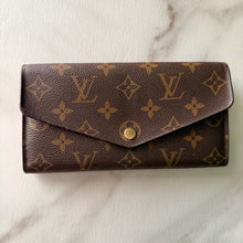 Load image into Gallery viewer, Louis Vuitton Monogram Sarah Wallet NM