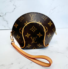 Load image into Gallery viewer, PRELOVED Louis Vuitton Monogram Mini Ellipse Wristlet Clutch