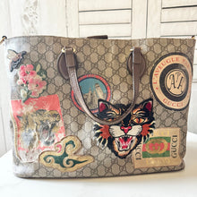 Load image into Gallery viewer, Gucci Supreme GG Canvas Courrier Soft Tote
