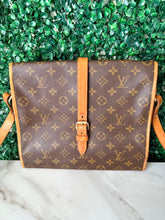 Load image into Gallery viewer, Louis Vuitton Vintage Portable Serviette Desktop Bag