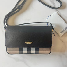 Load image into Gallery viewer, BRAND NEW Burberry Hampshire Crossbody and Wallet Bundle Black