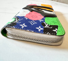 Load image into Gallery viewer, PRELOVED Louis Vuitton X Kidsuper BUNDLE Portrait Keepall Bandouliere 25 and Zippy Wallet