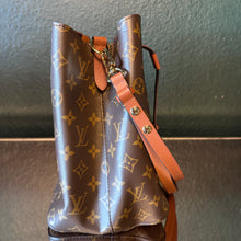 Load image into Gallery viewer, Louis Vuitton Monogram Neonoe MM