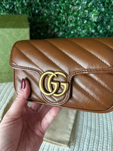 Load image into Gallery viewer, Gucci Super Mini GG Marmont Crossbody