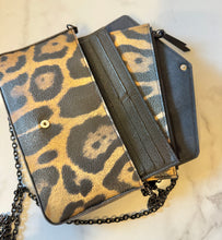 Load image into Gallery viewer, PRELOVED Louis Vuitton Monogram Animal Print Pochette Felicie Chain Wallet