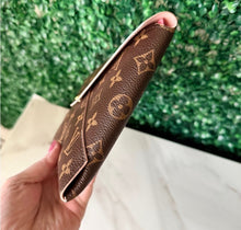 Load image into Gallery viewer, Louis Vuitton Monogram Large Kirigami Pochette