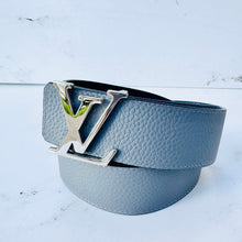 Load image into Gallery viewer, Louis Vuitton Size 95 / 38 Taurillon Leather Reversible Men's Belt