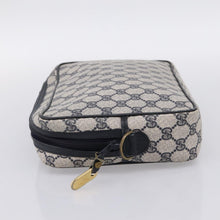 Load image into Gallery viewer, Gucci GG Supreme Canvas Toiletry Bag
