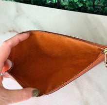Load image into Gallery viewer, Louis Vuitton Epi Pochette Accessories Brown