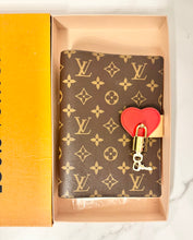 Load image into Gallery viewer, PRELOVED Louis Vuitton Lockme MM Notebook Cover