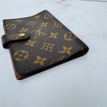 Load image into Gallery viewer, Louis Vuitton Small Ring Agenda
