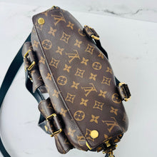 Load image into Gallery viewer, Louis Vuitton Monogram Monogram Manhattan NM Black