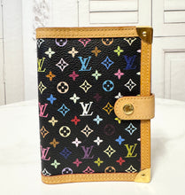 Load image into Gallery viewer, PRELOVED Louis Vuitton Takashi Murakami Monogram Multicolor Noir Small Ring Agenda