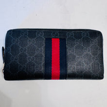 Load image into Gallery viewer, Gucci GG Supreme Black Canvas Zip Wallet