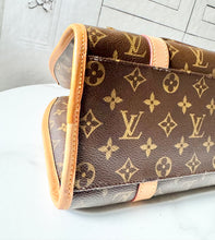 Load image into Gallery viewer, Louis Vuitton Monogram Sac Baxter PM Pet Carrier