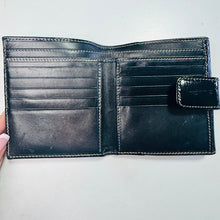 Load image into Gallery viewer, Gucci Patent Leather Britt Compact Wallet