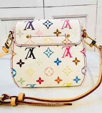 Load image into Gallery viewer, PRELOVED Louis Vuitton Takashi Murakami Monogram Multicolor Blanc Heartbreaker