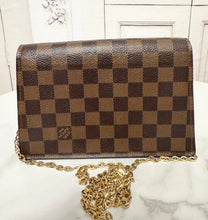 Load image into Gallery viewer, PRELOVED Louis Vuitton Damier Ebene Croisette Chain Wallet Magnolia