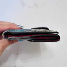 Load image into Gallery viewer, Gucci Blooms Compact Wallet