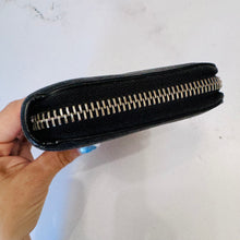 Load image into Gallery viewer, Gucci GG Supreme Black Canvas Zip Wallet