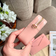 Load image into Gallery viewer, Louis Vuitton Vernis Camera Pouch Rose Ballerine