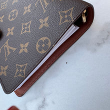 Load image into Gallery viewer, Louis Vuitton Monogram Medium Ring Agenda