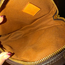 Load image into Gallery viewer, Louis Vuitton Monogram Pochette Gange