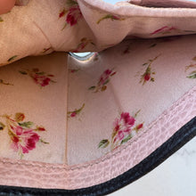 Load image into Gallery viewer, GUCCI Medium Calfskin Wallet