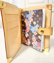 Load image into Gallery viewer, PRELOVED Louis Vuitton Takashi Murakami Monogram Multicolor Noir Small Ring Agenda