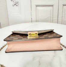 Load image into Gallery viewer, PRELOVED Louis Vuitton Damier Ebene Croisette Chain Wallet Magnolia