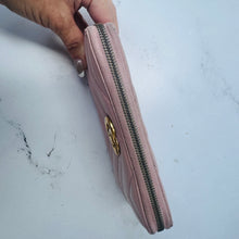 Load image into Gallery viewer, Gucci Calfskin Matelasse GG Marmont Zip Wallet