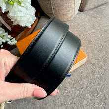 Load image into Gallery viewer, Louis Vuitton Size 85 / 34 Leather Belt