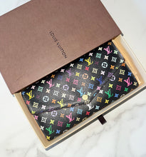 Load image into Gallery viewer, PRELOVED Louis Vuitton Takashi Murakami Monogram Multicolor Noir Sarah Wallet
