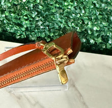 Load image into Gallery viewer, Louis Vuitton Epi Pochette Accessories Brown