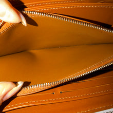 Load image into Gallery viewer, Louis Vuitton Mahina Zippy Wallet Turtledove
