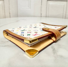 Load image into Gallery viewer, PRELOVED Louis Vuitton Takashi Murakami Monogram Multicolor Blanc Small Ring Agenda