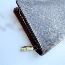 Load image into Gallery viewer, Louis Vuitton Monogram Zippy Wallet CA0050