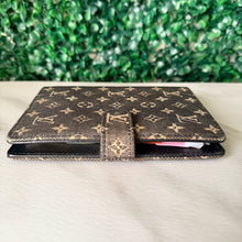 Load image into Gallery viewer, Louis Vuitton Min Lin Monogram Small Ring Agenda
