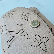 Load image into Gallery viewer, LOUIS VUITTON Mahina Iris XS Wallet Magnolia