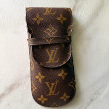 Load image into Gallery viewer, Louis Vuitton Monogram Etui a Lunettes Rabat Sunnies/ Eyeglass Case