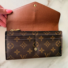 Load image into Gallery viewer, Louis Vuitton Monogram Sarah Wallet NM