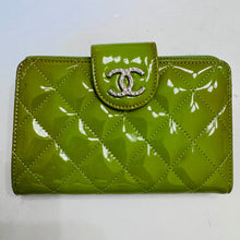 Load image into Gallery viewer, Chanel Lime Patent Medium Wallet