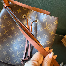 Load image into Gallery viewer, Louis Vuitton Monogram Neonoe MM