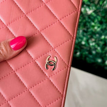 Load image into Gallery viewer, Chanel Pink Quilted Continental Bifold Wallet