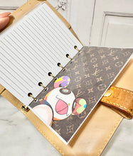 Load image into Gallery viewer, PRELOVED Louis Vuitton Takashi Murakami Monogram Multicolor Blanc Small Ring Agenda