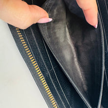 Load image into Gallery viewer, Gucci Black Guccisima Leather Zippy Wallet