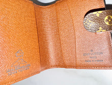 Load image into Gallery viewer, PRELOVED Louis Vuitton Monogram 150th Anniversary Card Holder / Mini Agenda Cover