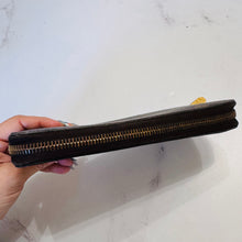 Load image into Gallery viewer, Louis Vuitton Monogram Zippy Wallet