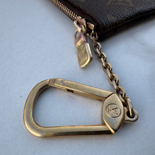 Load image into Gallery viewer, Louis Vuitton Monogram Key Pouch CA1908