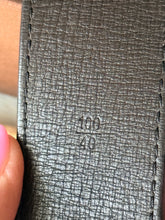 Load image into Gallery viewer, Louis Vuitton Size 40 / 100 LV Initiales Belt Brown Calfskin